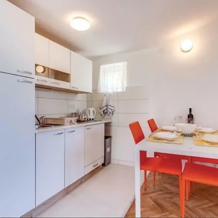 House Lisinski
