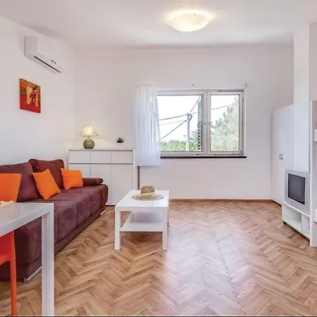 House Lisinski *